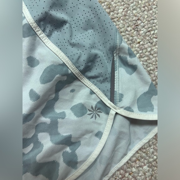 Athleta camo shorts - Picture 5 of 7